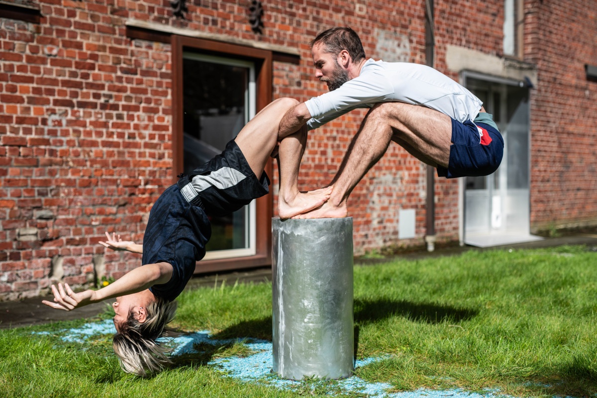 2026-04-18&19 - Not Standing - Alexander Vantournhout - FRAMES - Bart Grietens.jpg