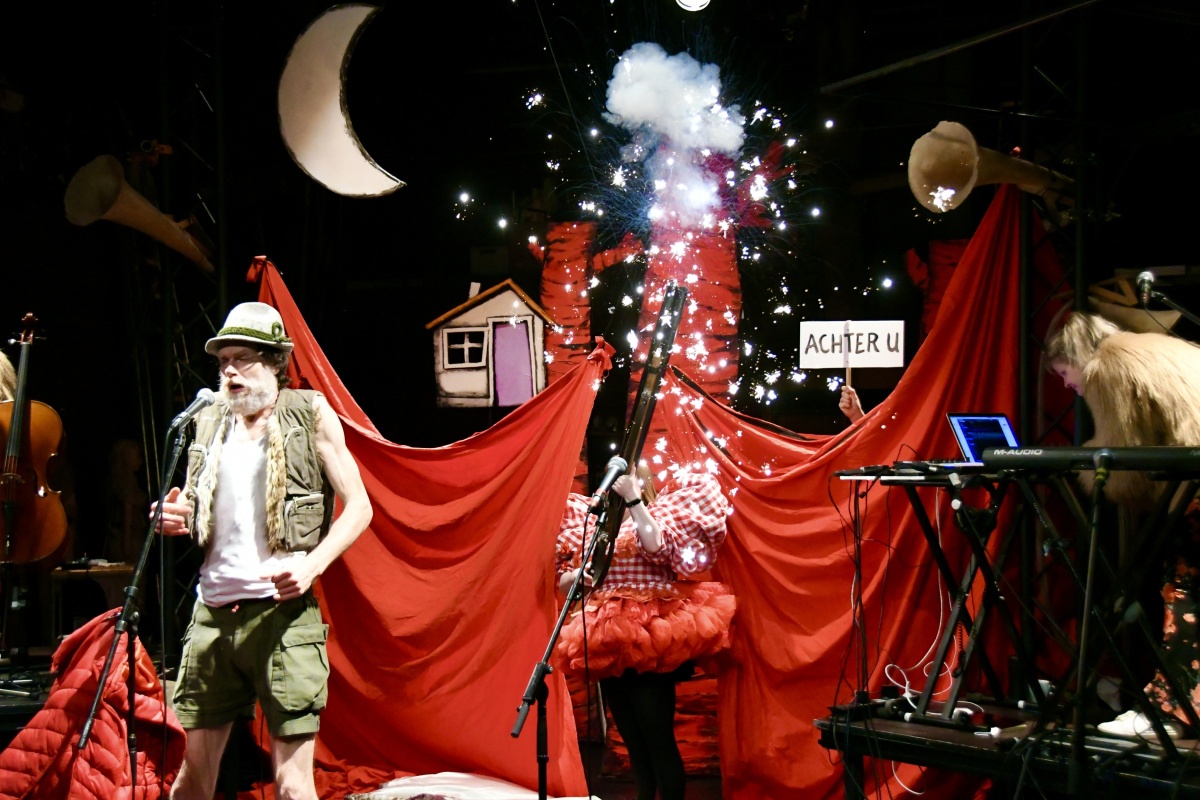 2024-09-28 FroeFroe-Roodhapje5.jpg