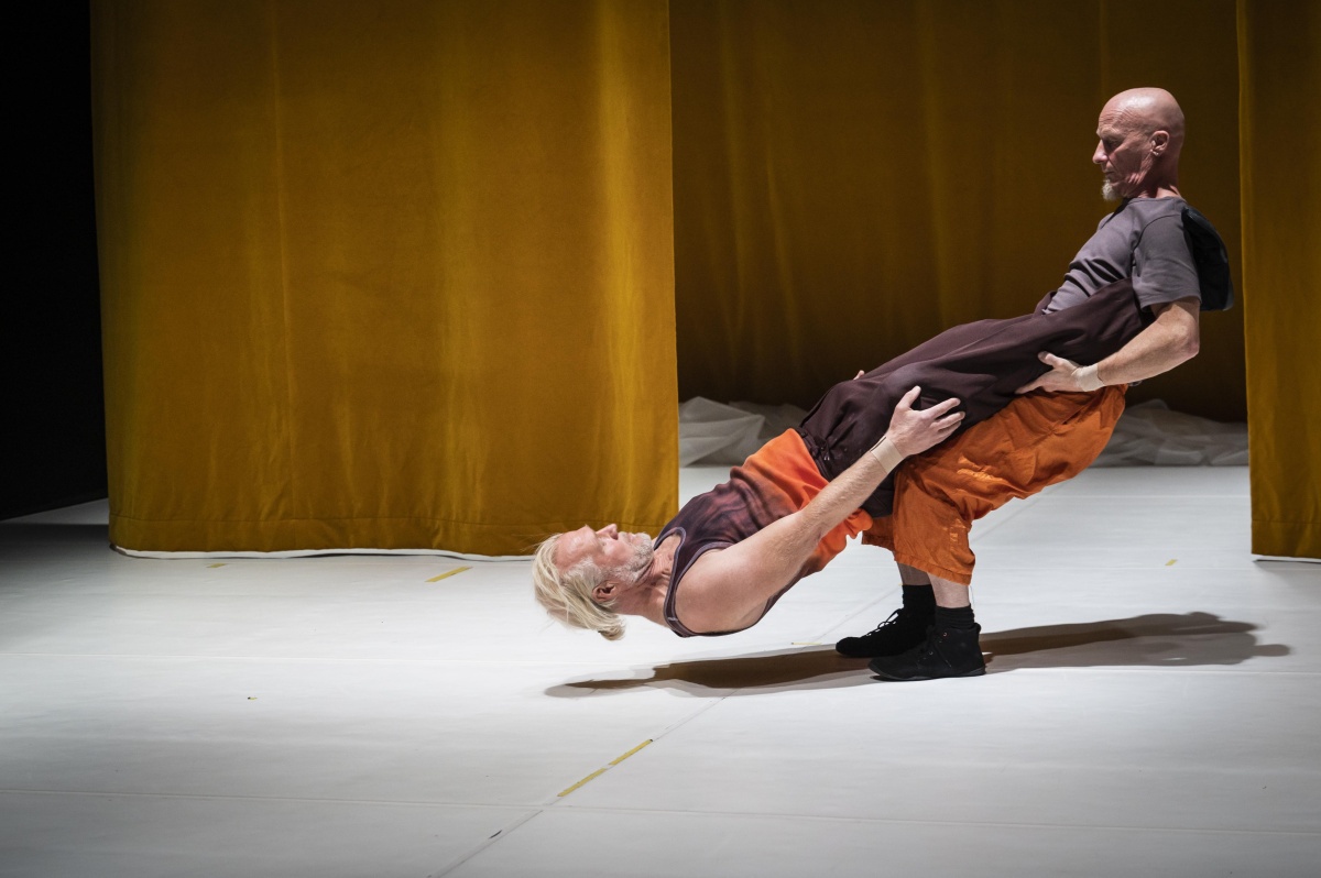 2024-11-13 scènefoto_GLORIOUS_BODIES_8_c_Heroen_Bollaert_PERPLX.JPG