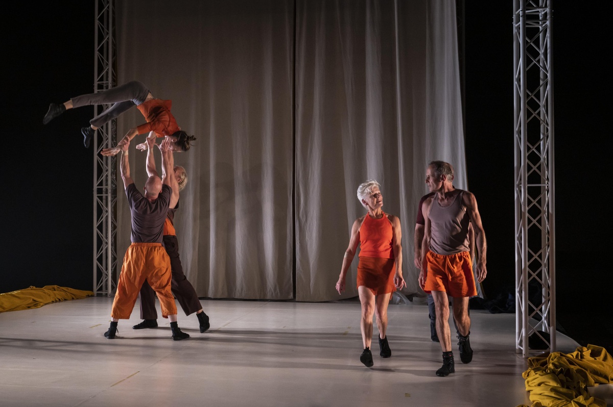 2024-11-13 scènefoto_GLORIOUS_BODIES_11_c_Heroen_Bollaert_PERPLX (1).JPG