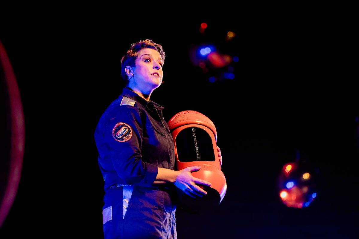 2025-06-02 Hetty Helsmoortel ©KREW Collective .jpeg